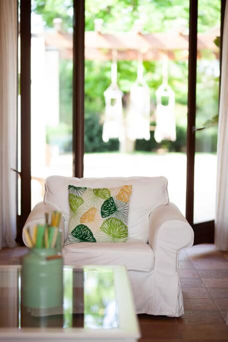 Spaziosa Villa Con Piscina E Giardino, 滨海波利尼亚诺 外观 照片